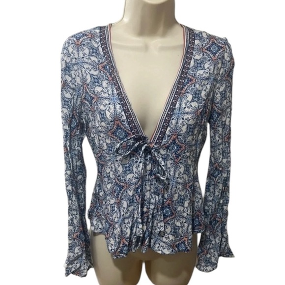 Lush Blouse size medium in excellent condition​ - Picture 1 of 4